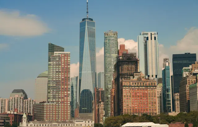 One World Trade Center and the Manhattan skyline, New York